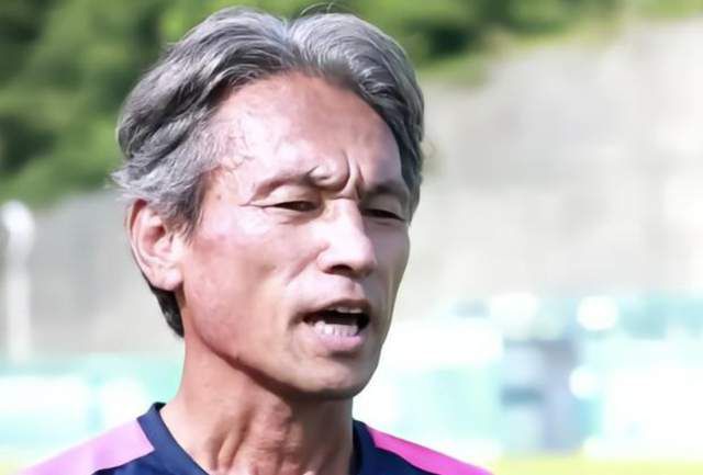 日韩成人免费